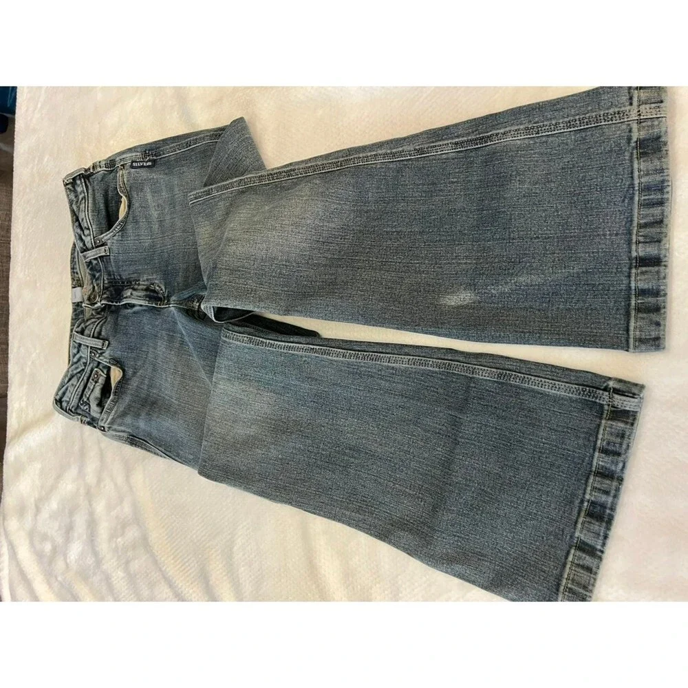 SILVER BOOTCUT JEANS DIRTY BLUE WASH COLOR SZ 30-33L